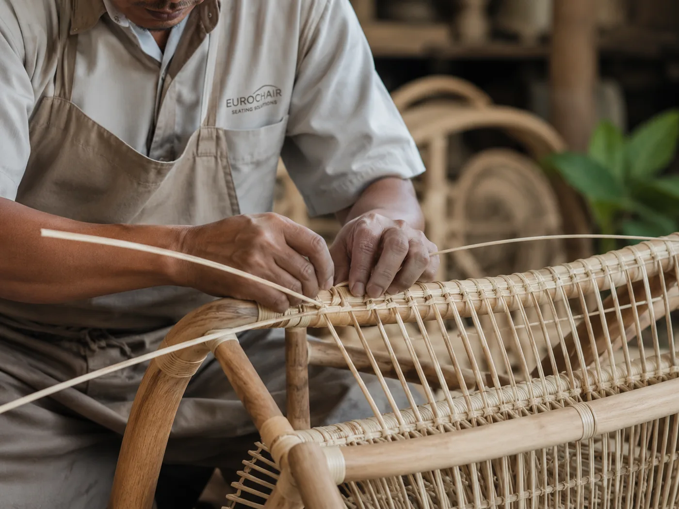 Rattan weaving by Eurochair craftsman